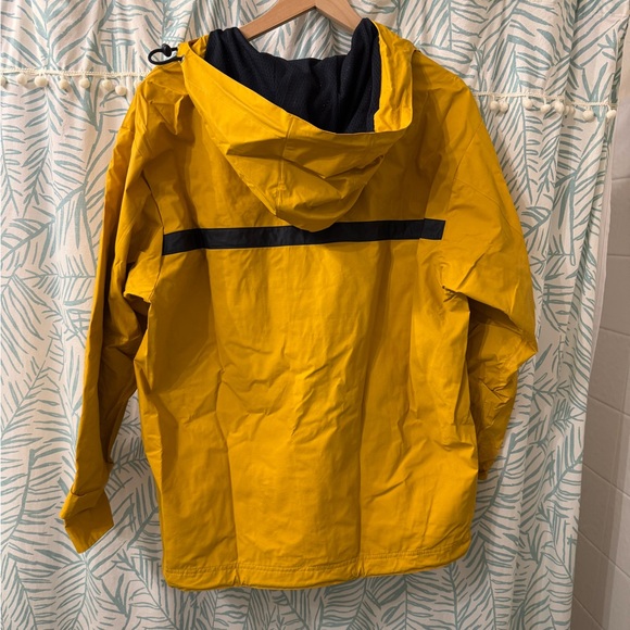 Breathable Rain Coat from the New Bedford Whaling Museum - Picture 4 of 5